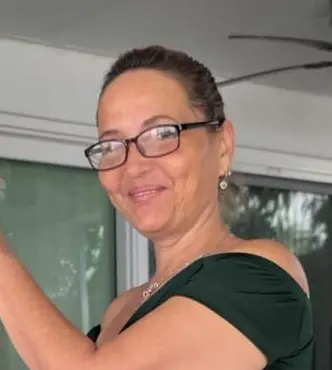 Team portrait: installation and maintenance technician